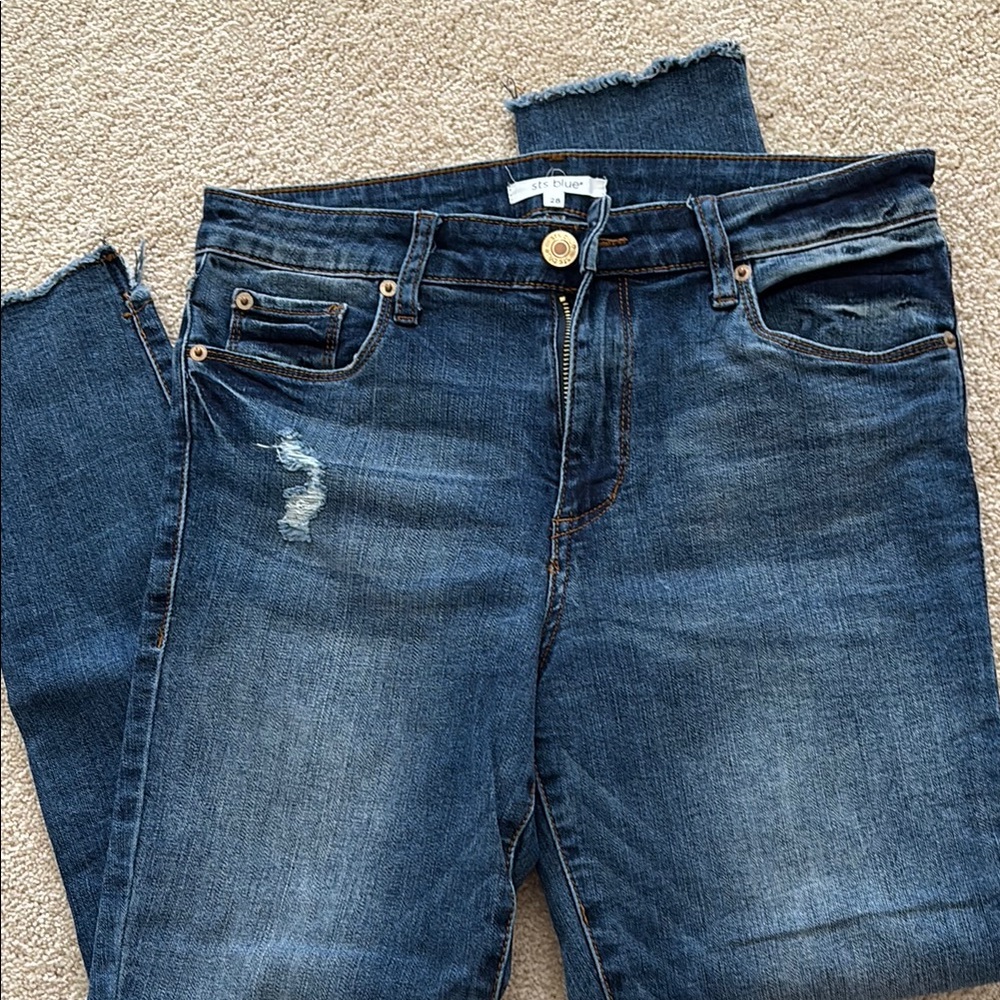 Stylish Blue Distressed Women's Jeans